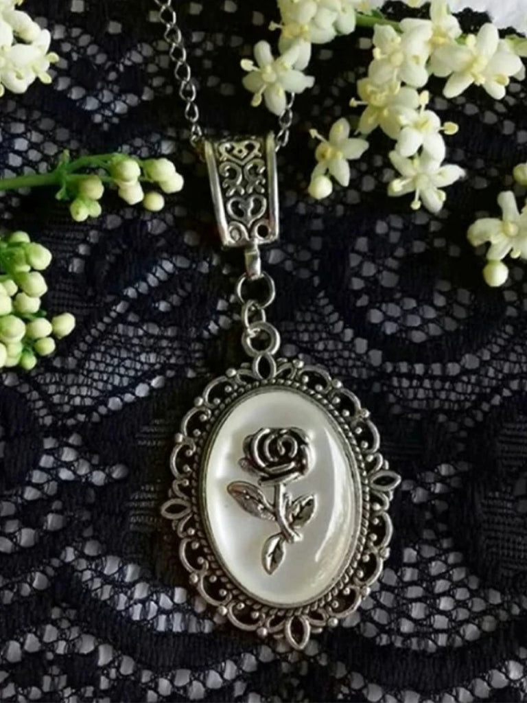 Scarlet Darkness Vintage Heart Gem Necklace Set1