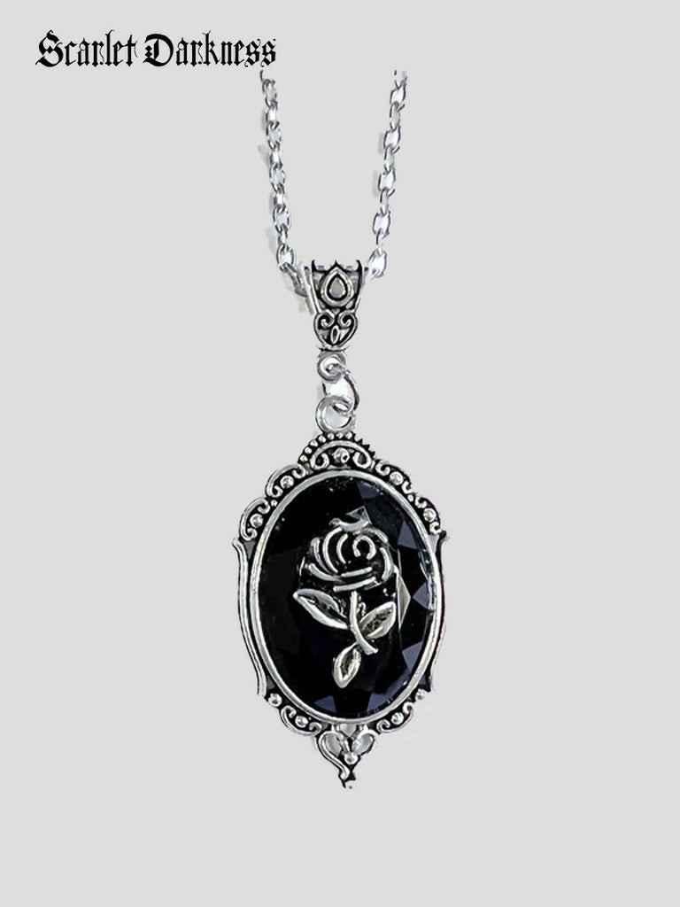 Scarlet Darkness Vintage Heart Gem Necklace Black