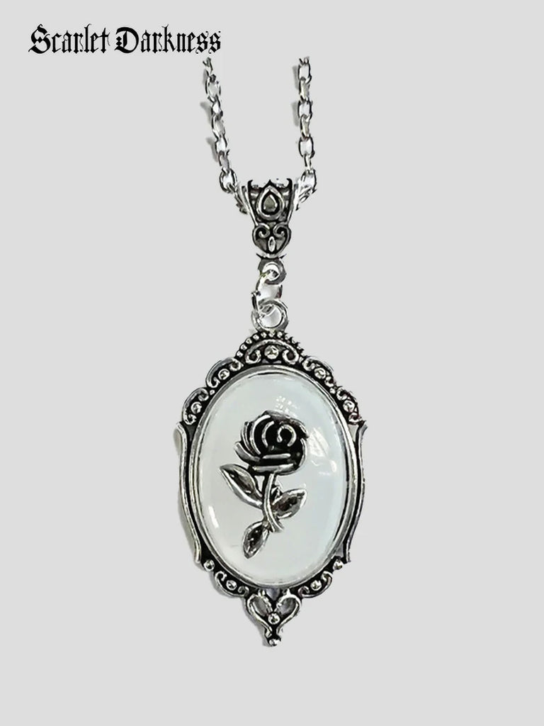 Scarlet Darkness Vintage Heart Gem Necklace White