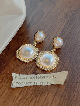 Retro Victorian Luxurious Edition - Queen's Pearl Earrings SCARLET DARKNESS