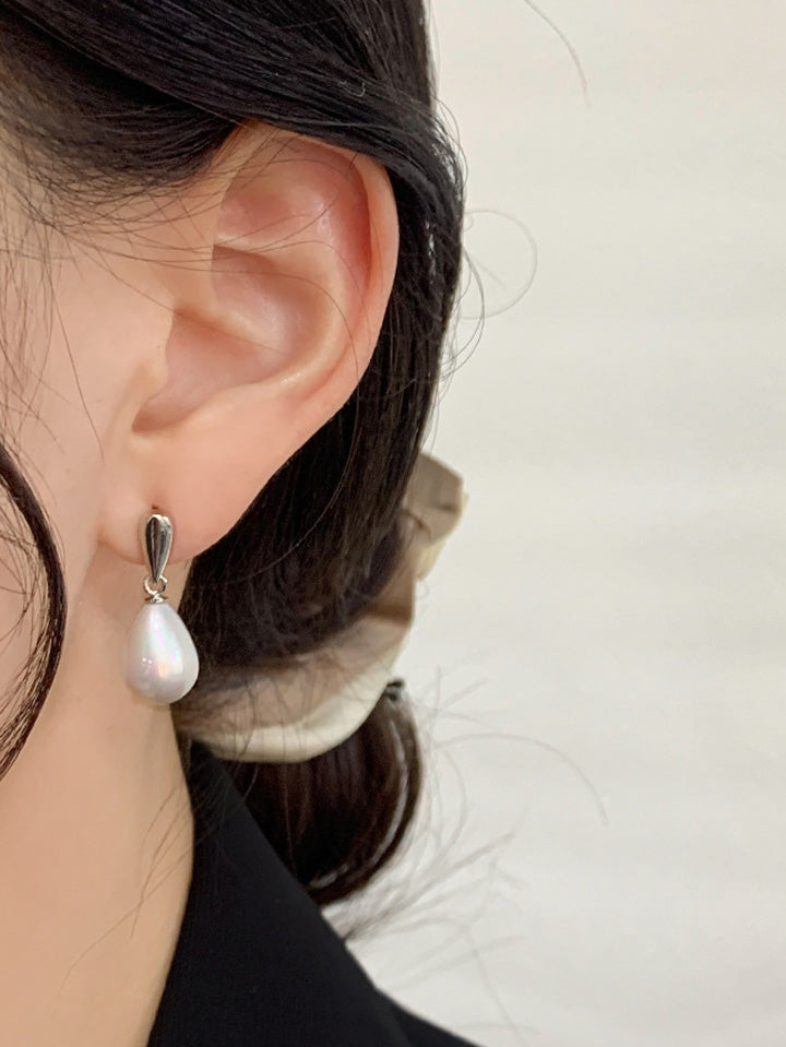 Scarlet Darkness Victorian Elegant Teardrop Pearl Earrings for Weddings Party