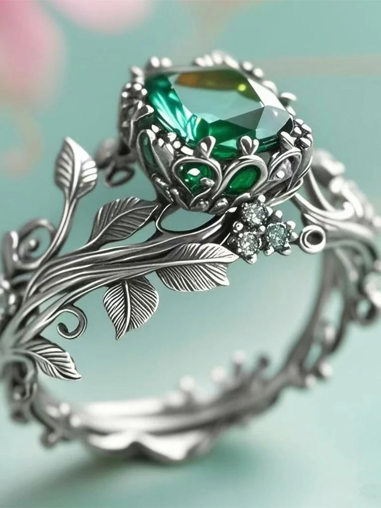 Scarlet Darkness Green Crystal Thorn Leaf Totem Ring Silver